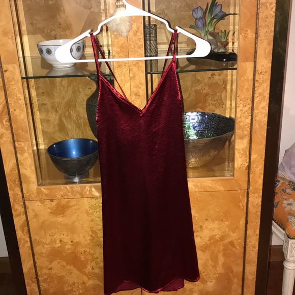 RED SILKY DRESS - Picture 1 of 5